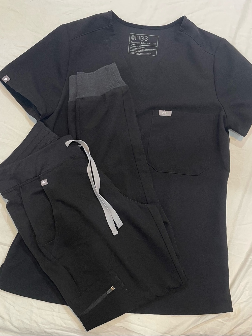 FIGS Black Women's Scrub Top and Jogger Pants Set
